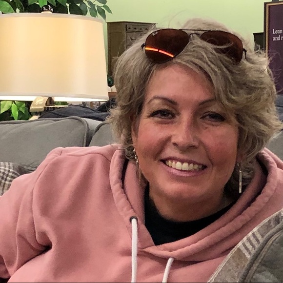 Meet your Posher, Mickey - Picture 4 of 6